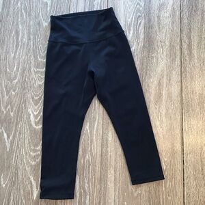 Buff Bunny Capri Leggings